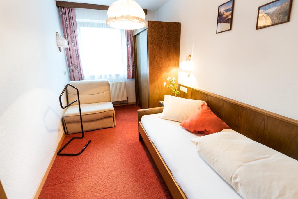 "Quality Hosts Arlberg" Hotel-Gasthof Freisleben Sankt Anton am Arlberg Bagian luar foto